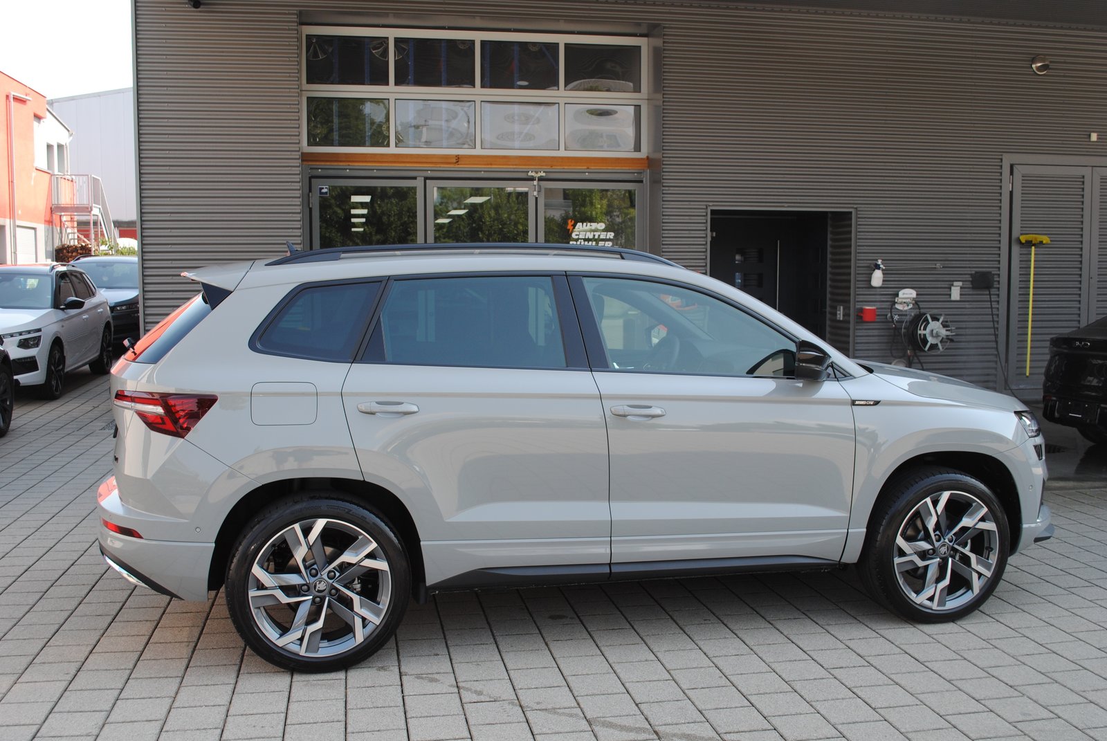 SKODA Karoq 2.0 TSI SportLine 4x4 DSG, Benzin, Neuwagen, Automatik - 5