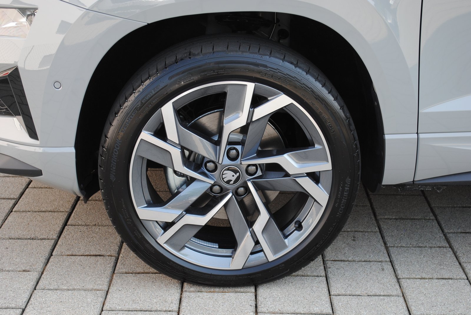 SKODA Karoq 2.0 TSI SportLine 4x4 DSG, Benzin, Neuwagen, Automatik - 7