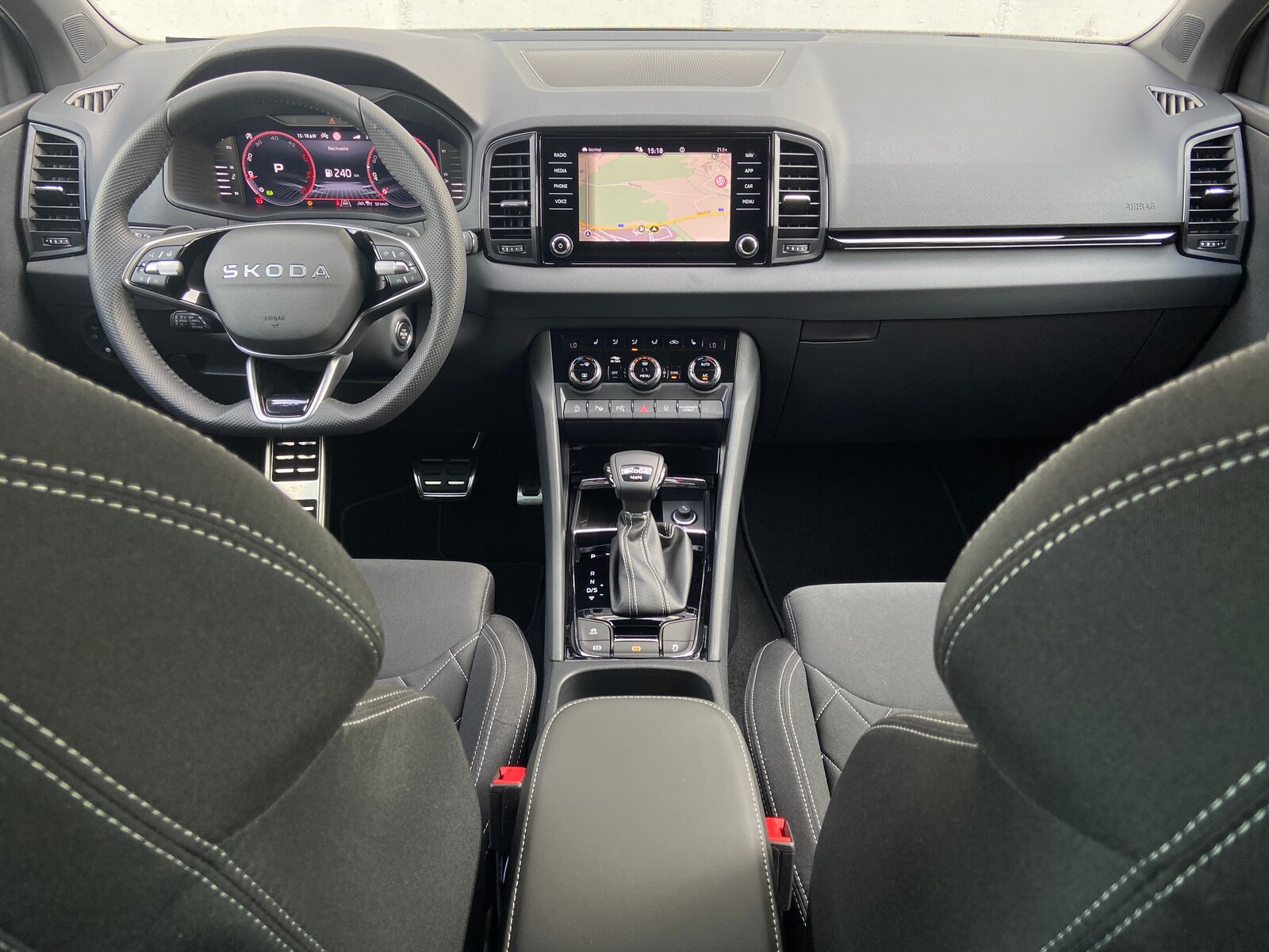 SKODA Karoq 2.0 TDI CR Sport Line 4x4 DSG, Diesel, Auto nuove, Automatico - 5