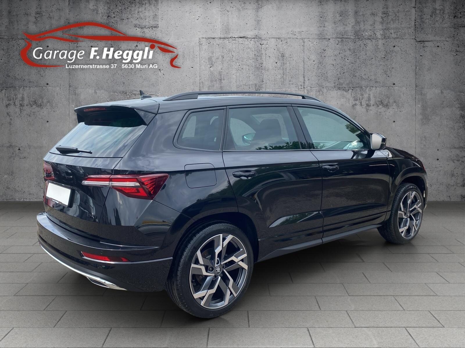 SKODA Karoq 2.0 TSI SportLine 4x4 DSG, Petrol, New car, Automatic - 3