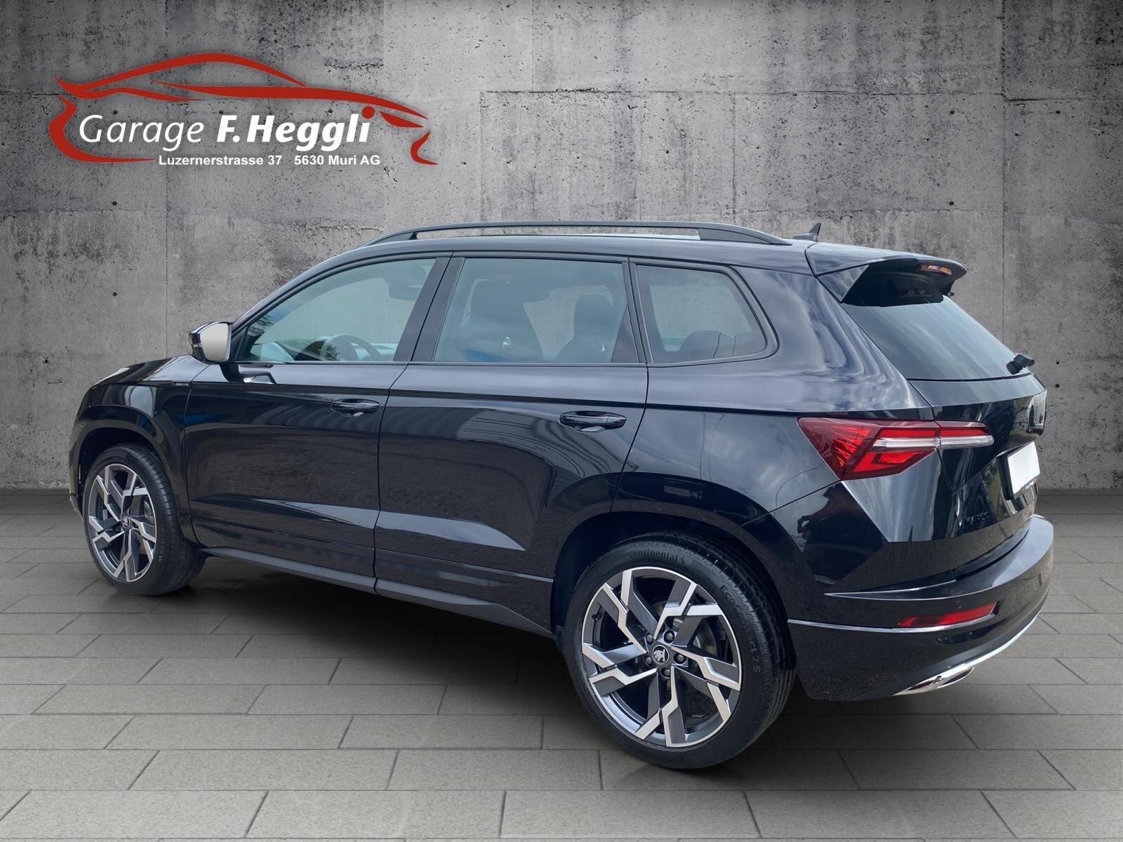 SKODA Karoq 2.0 TSI SportLine 4x4 DSG, Petrol, New car, Automatic - 4