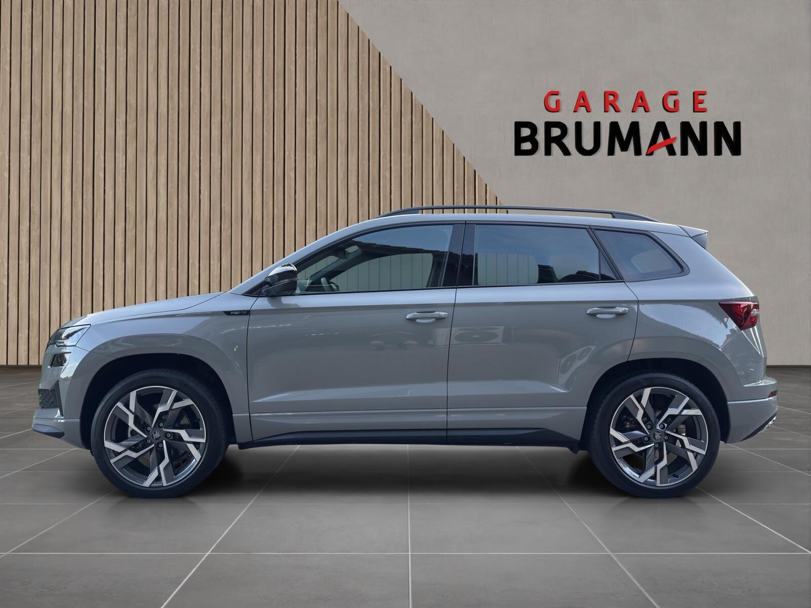 SKODA Karoq SportLine 2.0 TSI 4x4, Benzin, Neuwagen, Automatik - 2