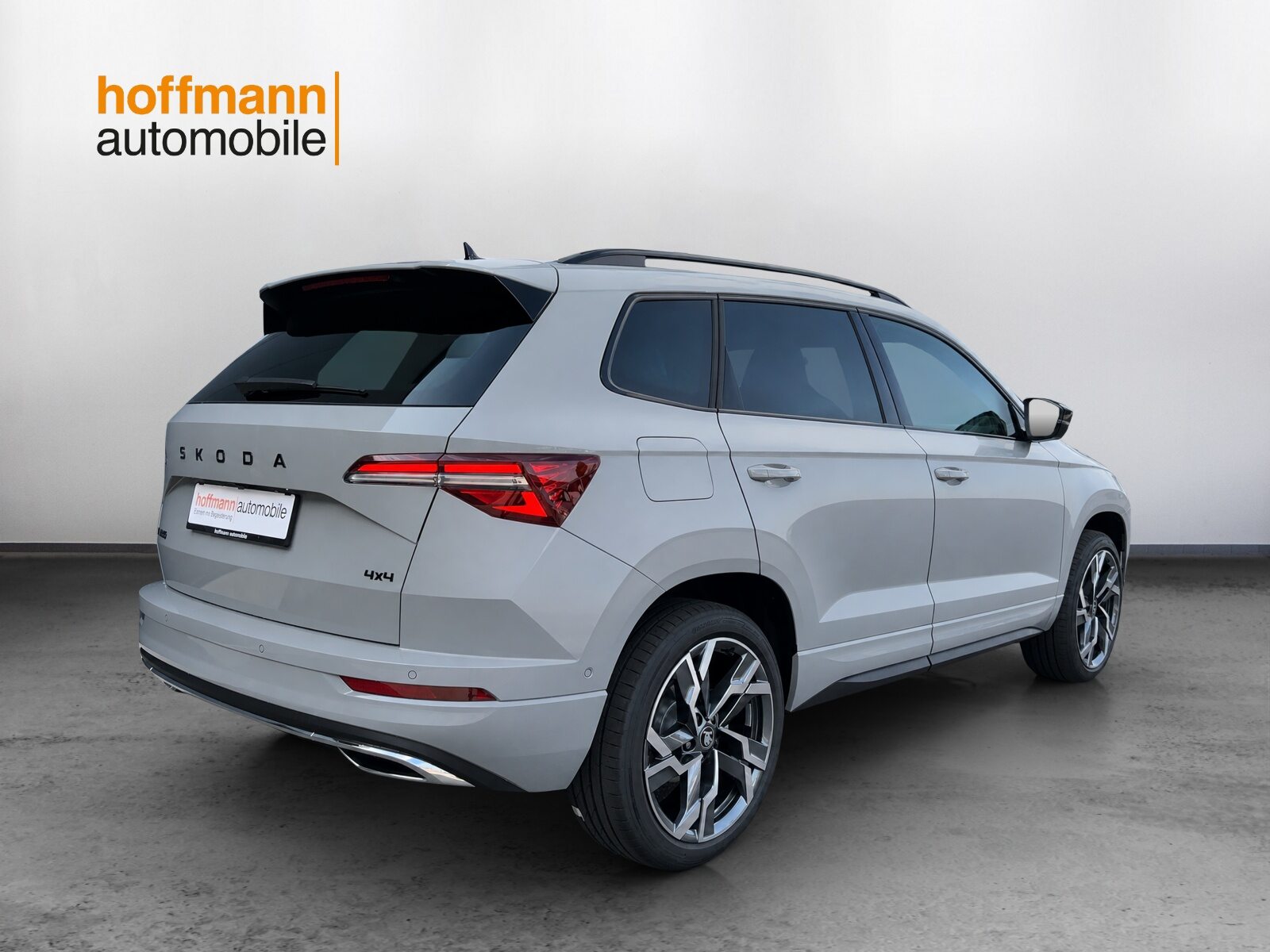 SKODA Karoq Sportline, Petrol, New car, Automatic - 4