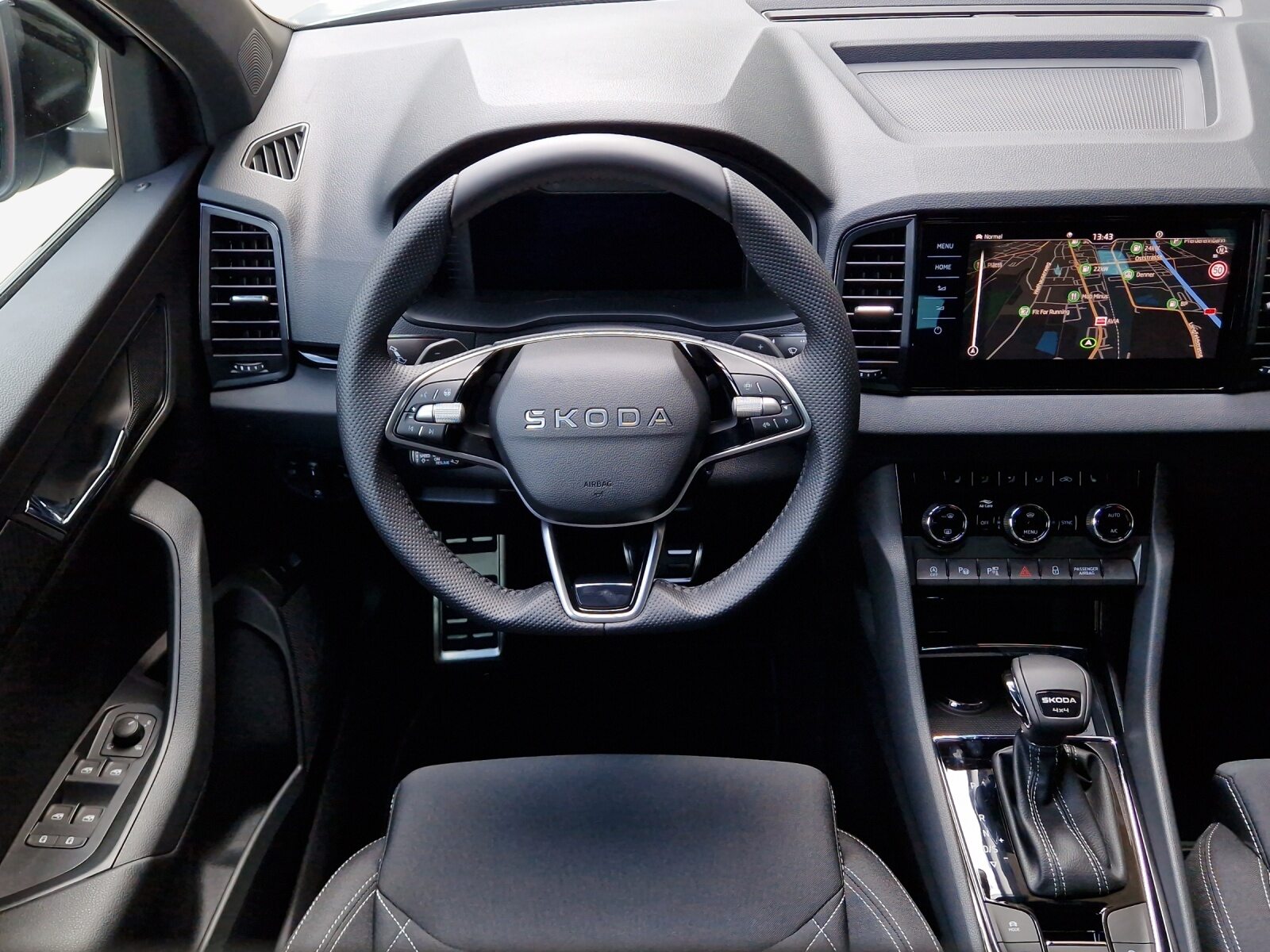 SKODA Karoq Sportline, Benzina, Auto nuove, Automatico - 4
