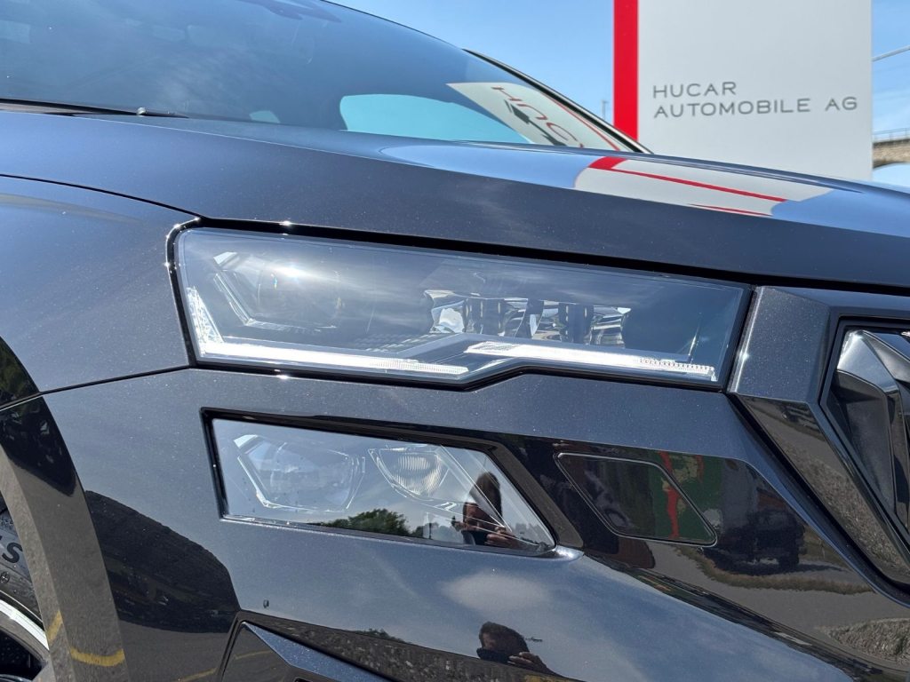 SKODA KAROQ 2.0 TSI SportLine 4x4 DSG, Petrol, New car, Automatic - 4
