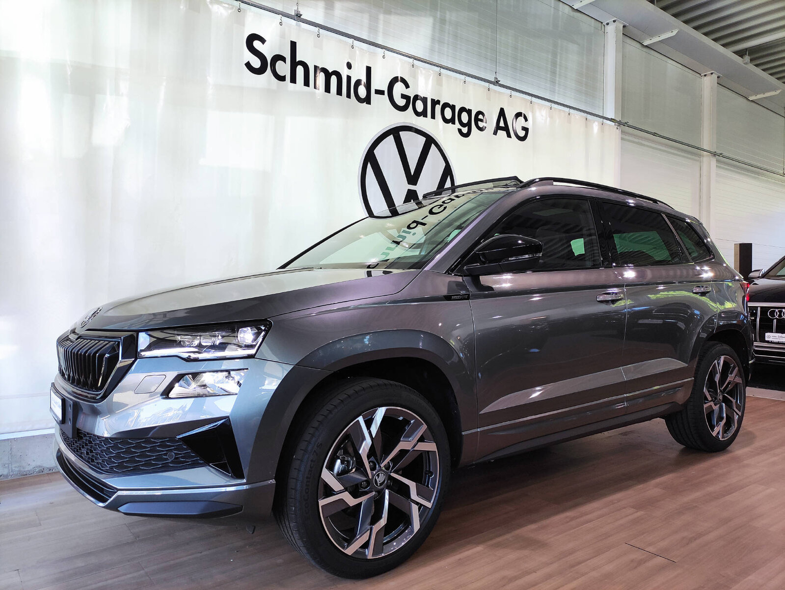 SKODA Karoq 2.0 TSI SportLine 4x4 DSG, Petrol, New, Automatic - 2