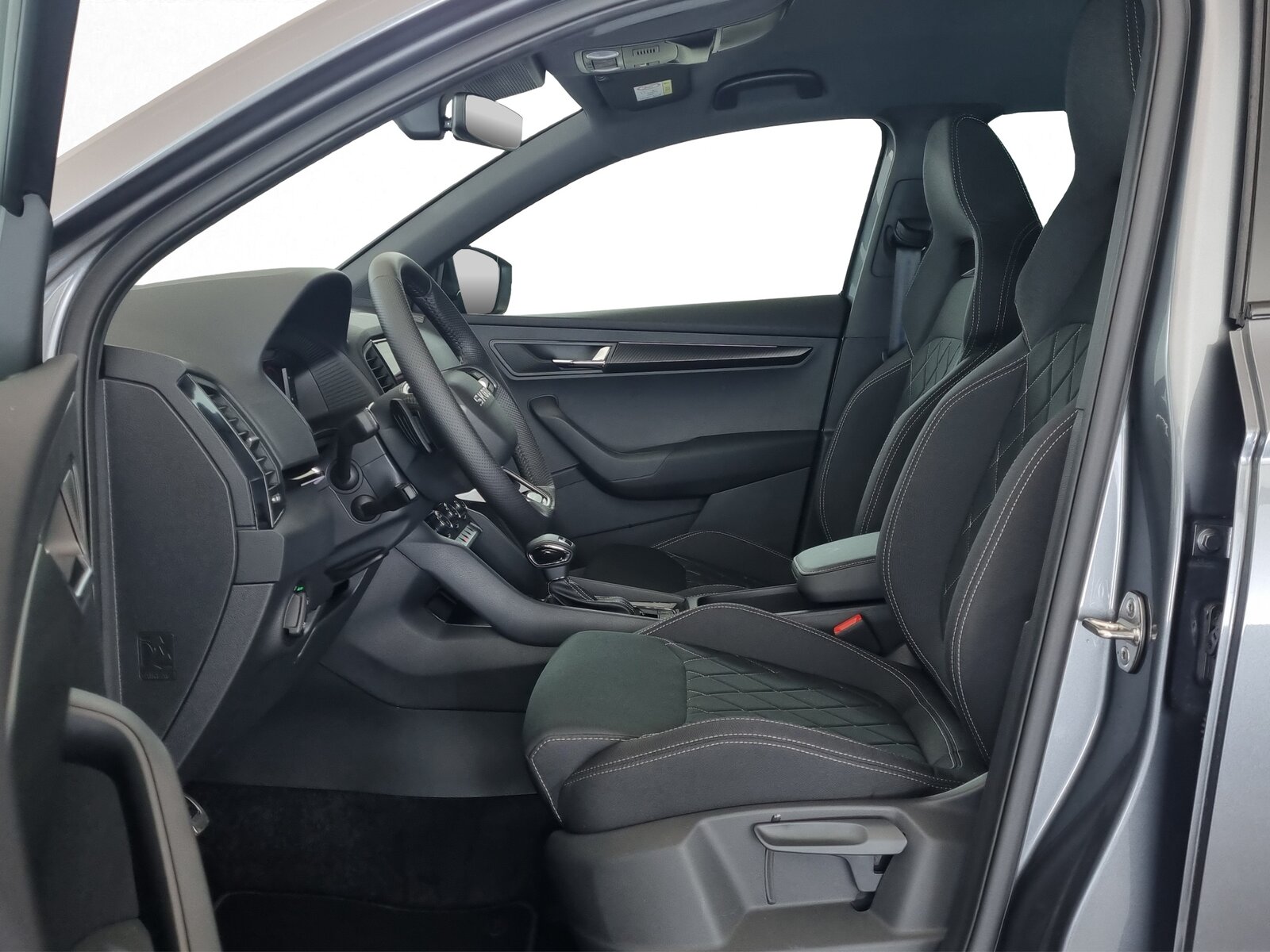 SKODA Karoq 1.5 TSI Sportline DSG, Petrol, New, Automatic - 6