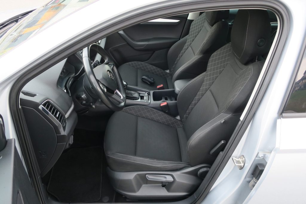 SKODA KAROQ 1.5 TSI SportLine DSG, Essence, Occasion / Utilisé, Automatique - 4