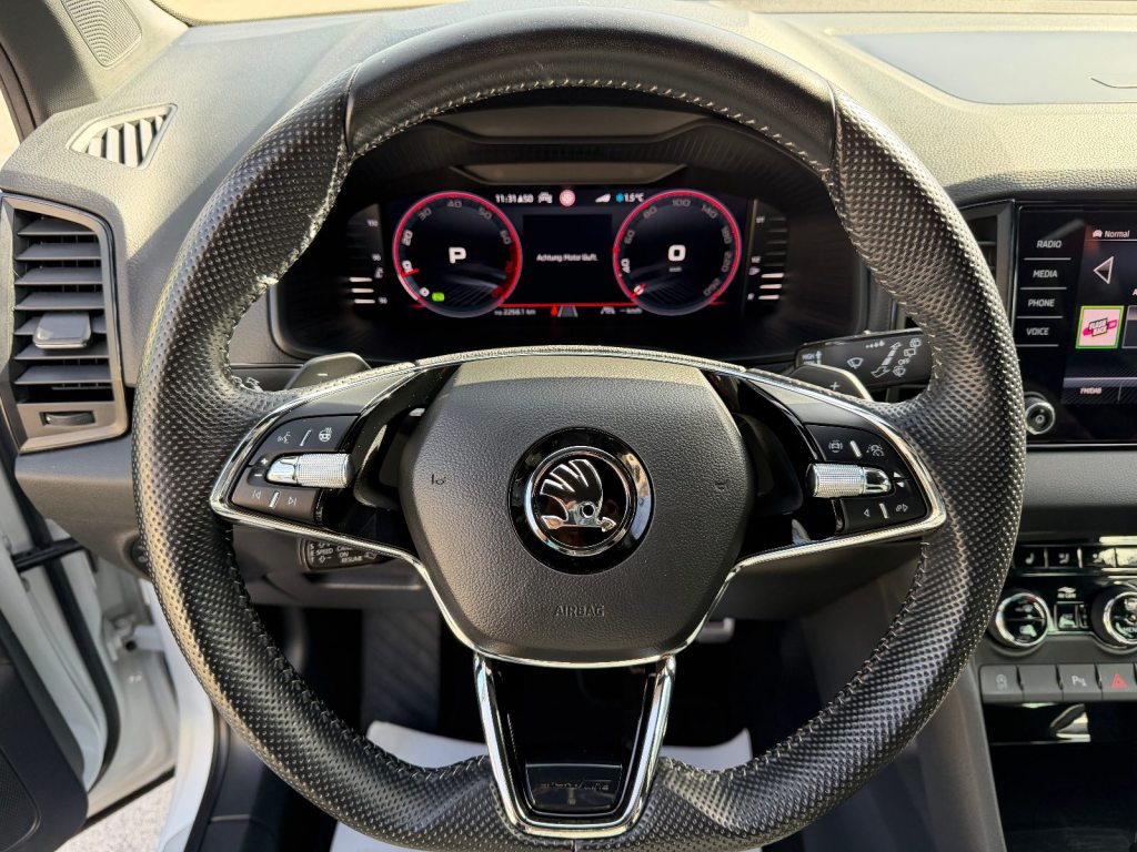 SKODA KAROQ 2.0 TSI SportLine 4x4 DSG, Benzin, Occasion / Gebraucht, Automatik - 7