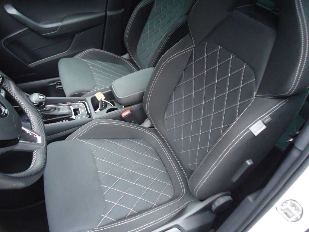 SKODA KAROQ 2.0 TSI SportLine DSG 4x4, Benzin, Occasion / Gebraucht, Automatik - 3