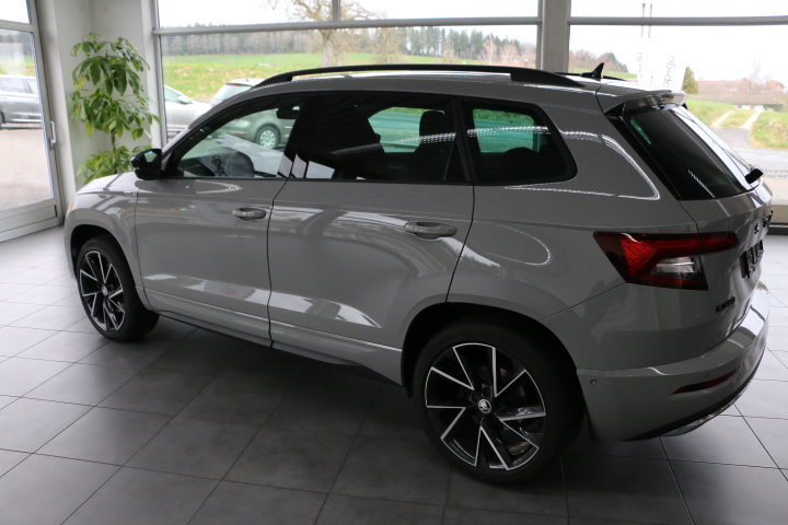SKODA Karoq 2.0 TSI SportLine DSG 4x4, Benzin, Occasion / Gebraucht, Automatik - 6