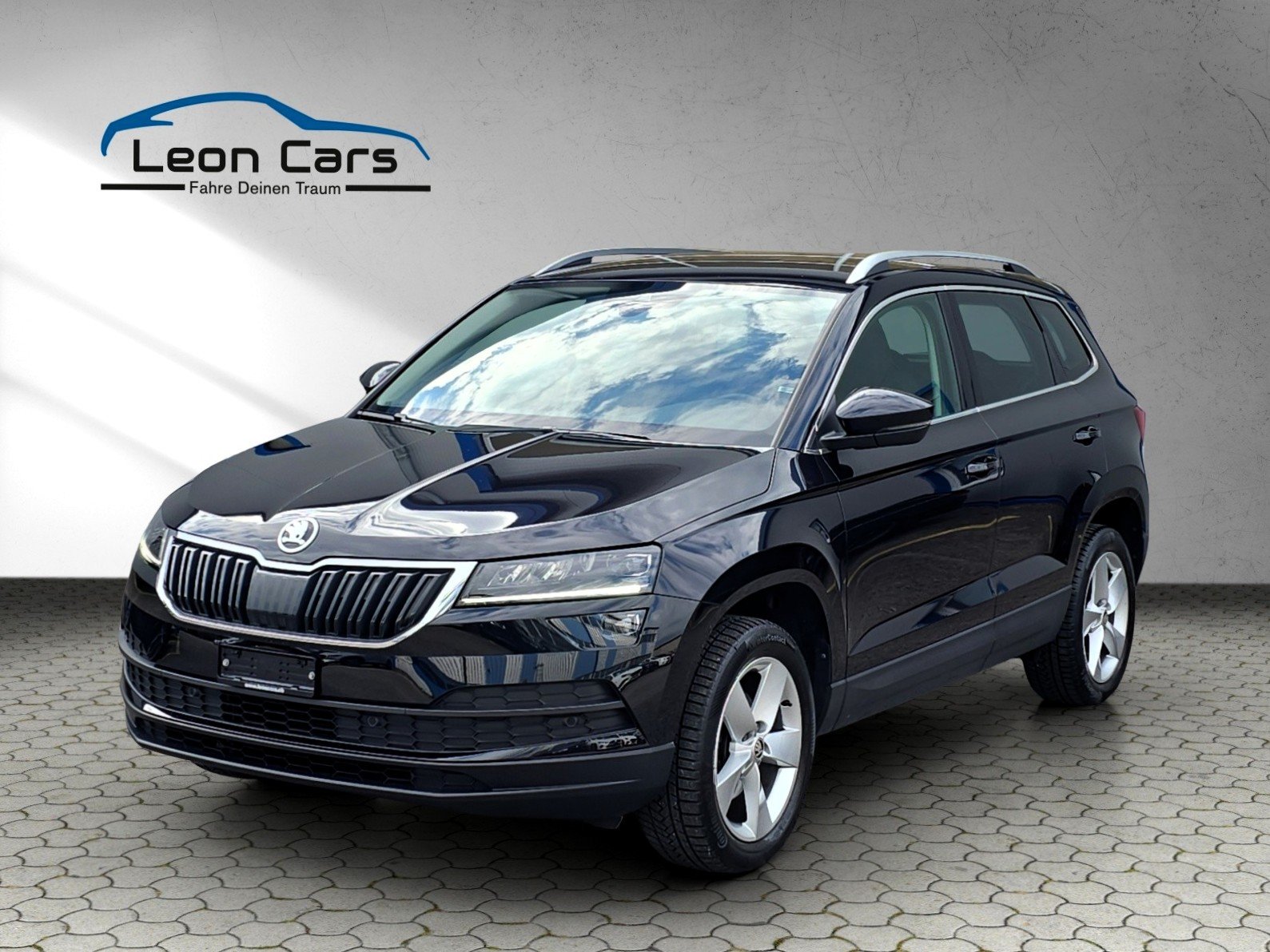 SKODA Karoq 1.6 TDI DSG CR Smile mit AHK, Diesel, Occasion / Gebraucht, Automatik