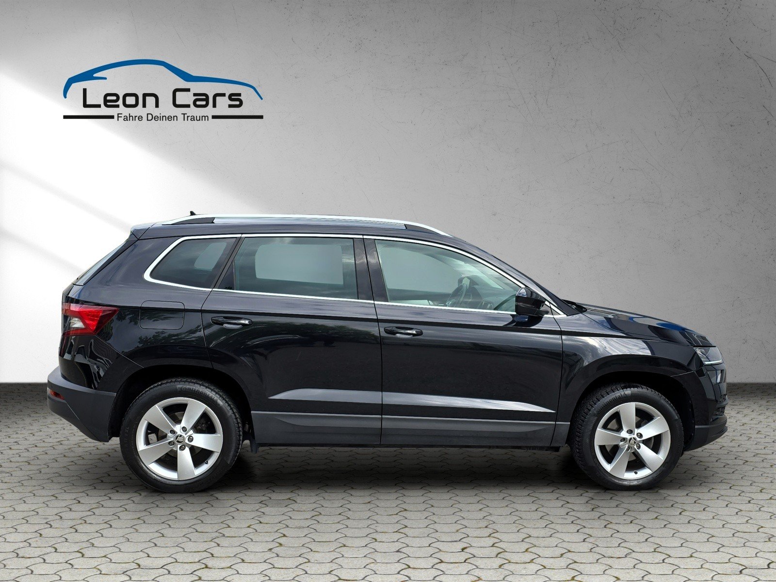 SKODA Karoq 1.6 TDI DSG CR Smile mit AHK, Diesel, Occasion / Gebraucht, Automatik - 3