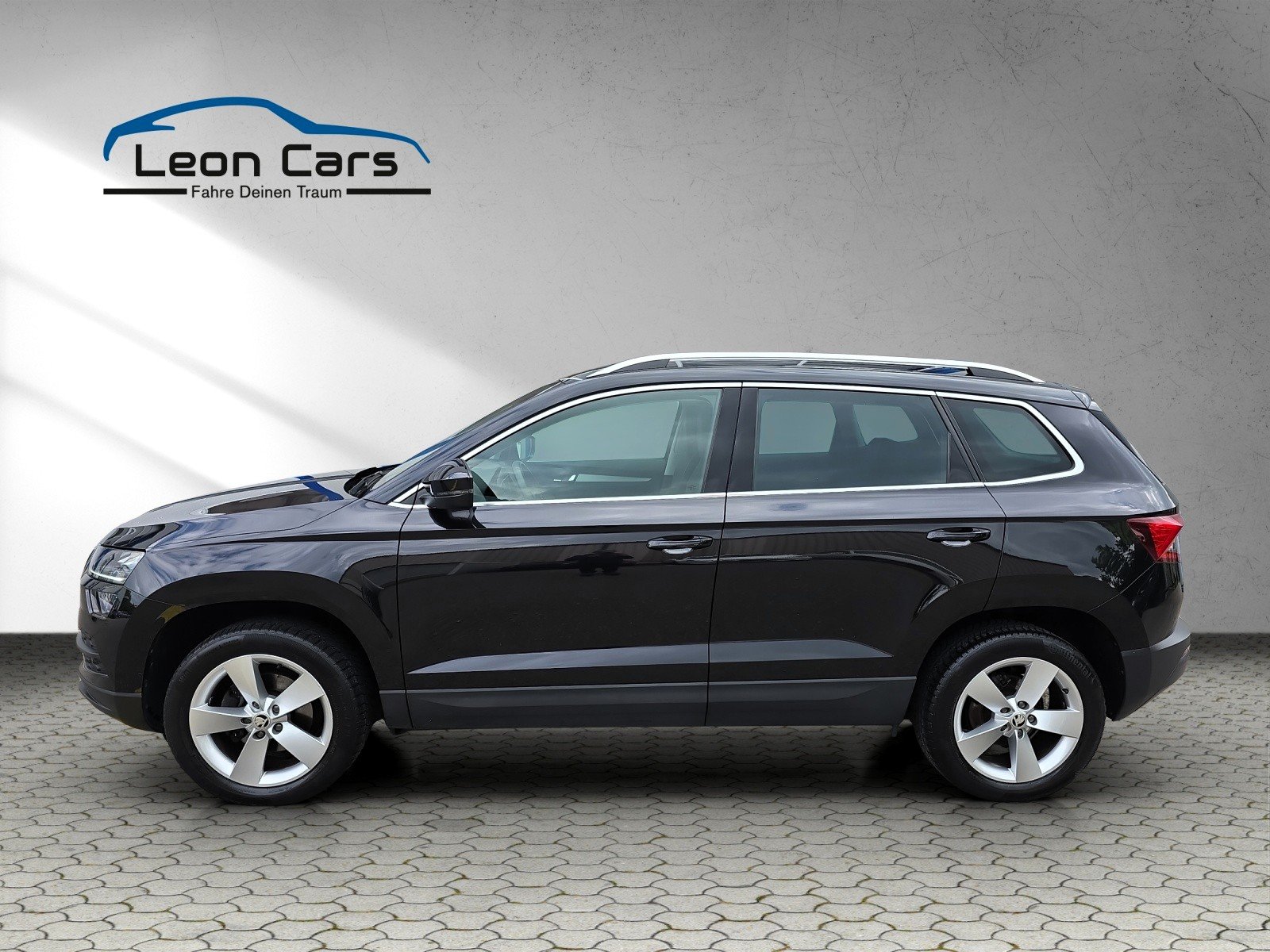 SKODA Karoq 1.6 TDI DSG CR Smile mit AHK, Diesel, Occasion / Gebraucht, Automatik - 6
