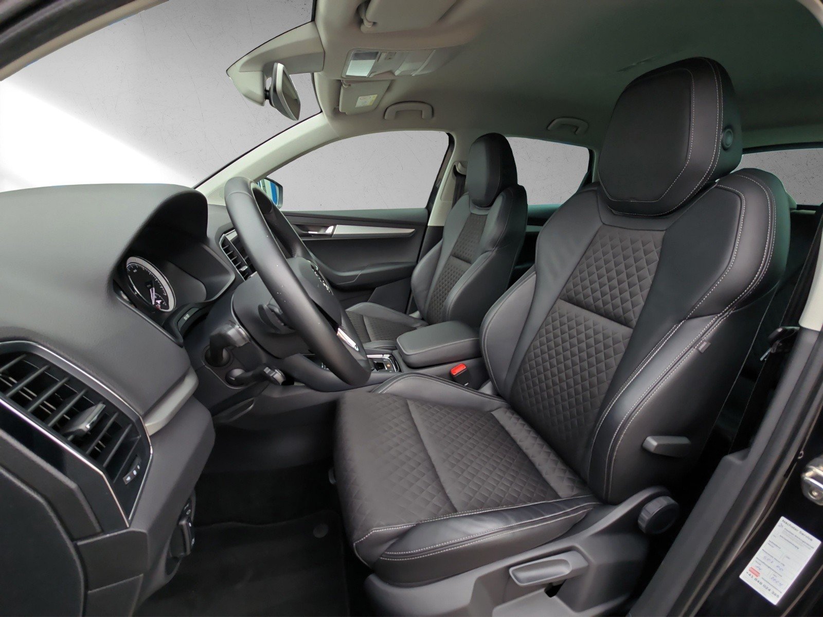 SKODA Karoq 1.6 TDI DSG CR Smile mit AHK, Diesel, Occasion / Gebraucht, Automatik - 7