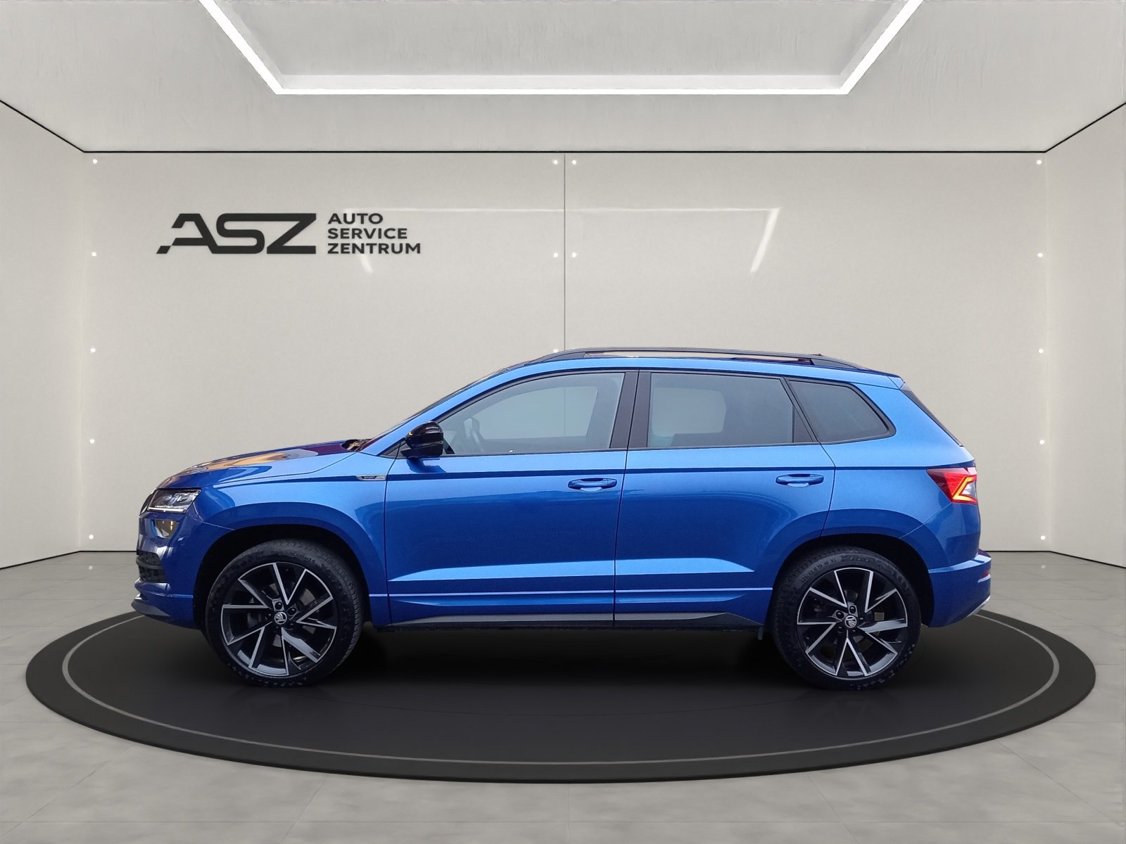 SKODA Karoq 2.0 TDI SportLine 4x4 DSG, Diesel, Occasion / Gebraucht, Automatik - 2