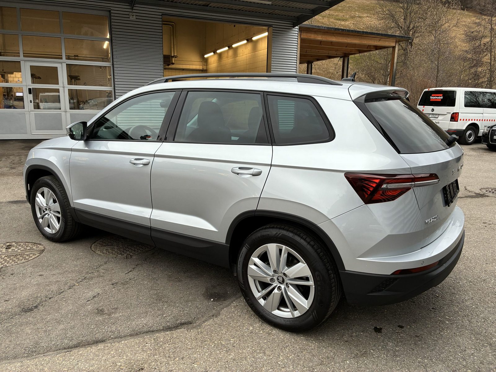 SKODA Karoq Selection, Diesel, Occasion / Gebraucht, Automatik - 3