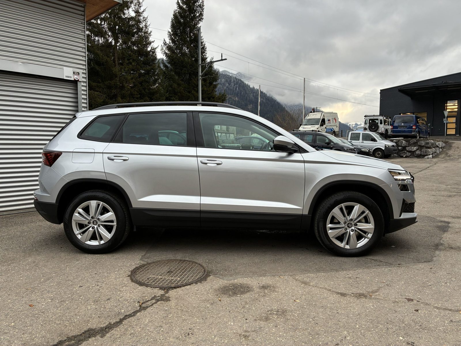 SKODA Karoq Selection, Diesel, Occasion / Gebraucht, Automatik - 6