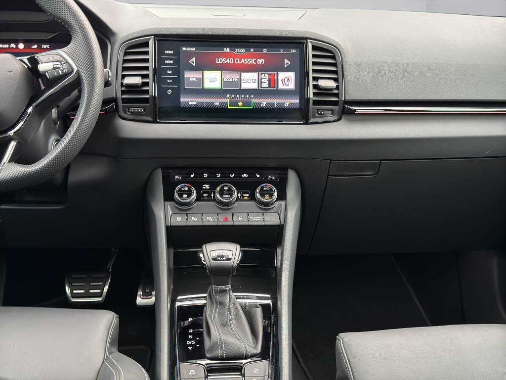 SKODA Karoq 2.0 TDI CR Sport Line 4x4 DSG, Diesel, Occasion / Gebraucht, Automatik - 7