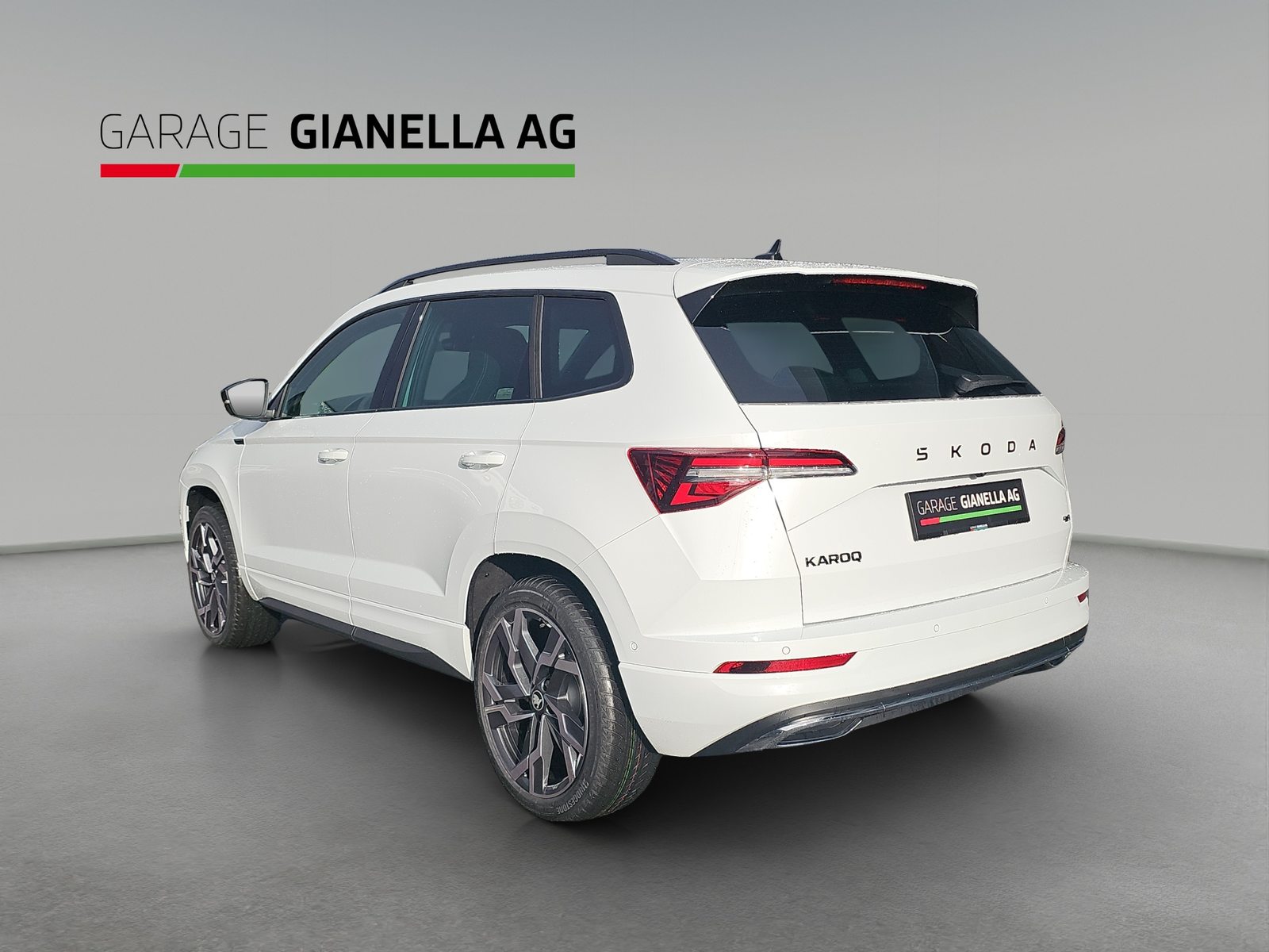 SKODA Karoq Sportline, Petrol, Second hand / Used, Automatic - 4