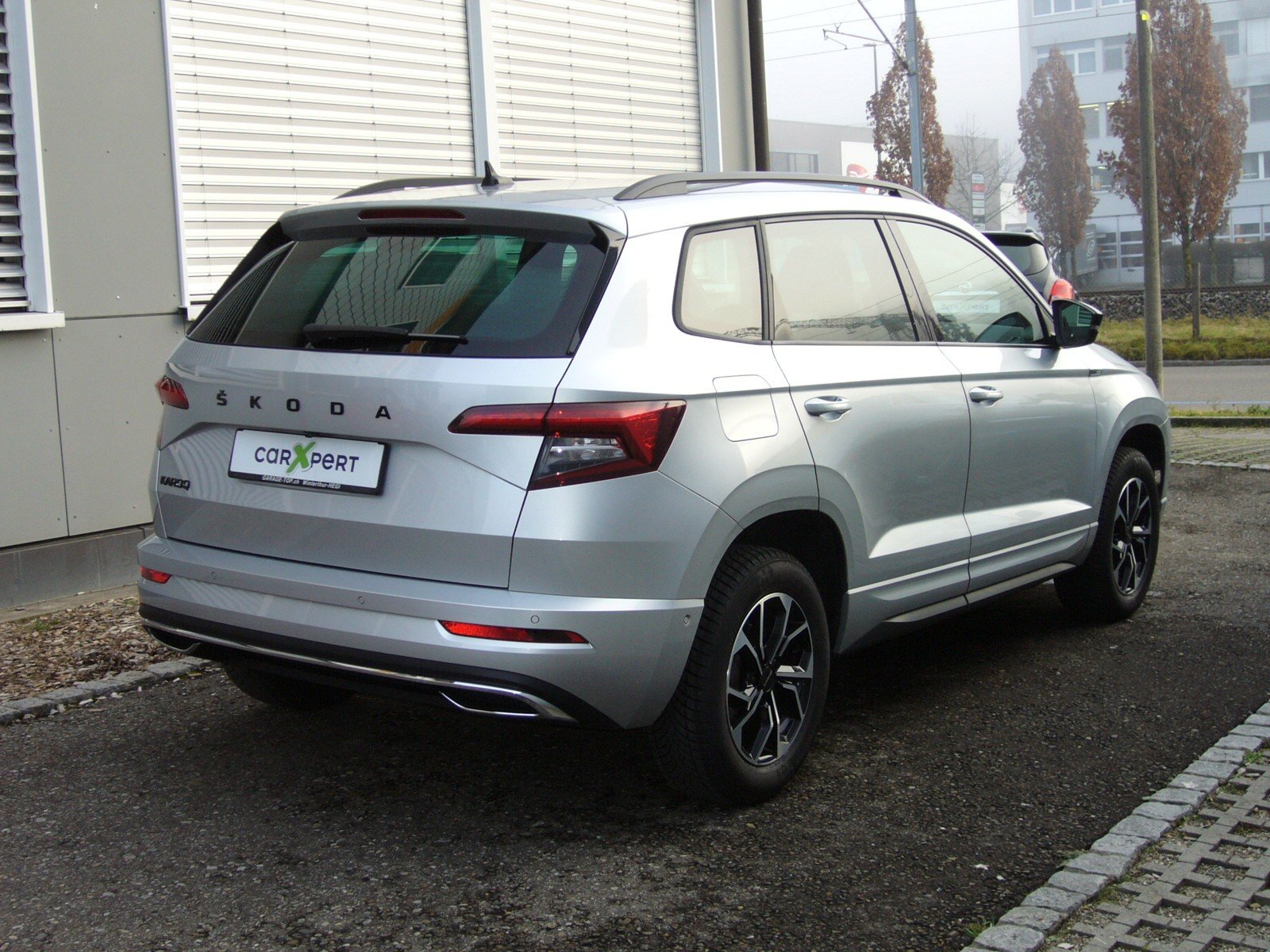 SKODA Karoq 1.5 TSI ACT SportLine DSG, Benzin, Occasion / Gebraucht, Automatik - 3