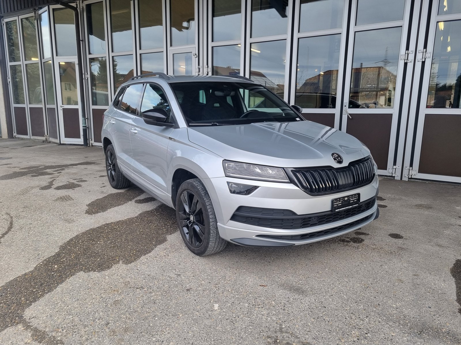 SKODA Karoq 1.5 TSI ACT SportLine DSG, Benzin, Occasion / Gebraucht, Automatik - 2
