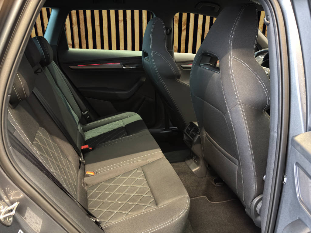 SKODA Karoq 1.5 TSI SportLine DSG, Benzin, Occasion / Gebraucht, Automatik - 6