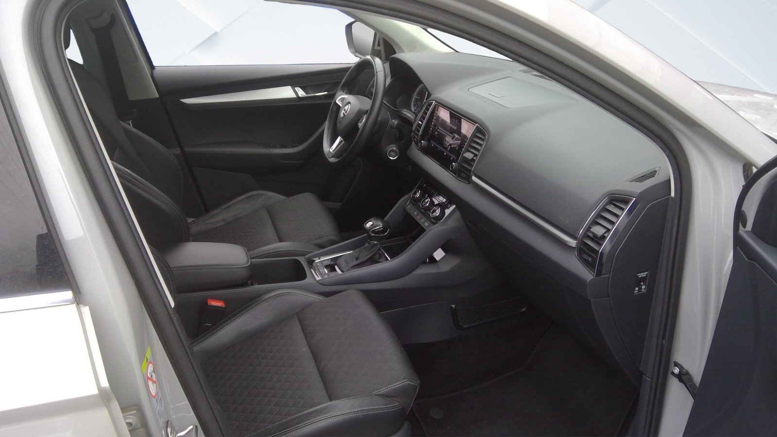 SKODA Karoq 2.0 TDI CR Smile 4x4 DSG, Diesel, Occasion / Gebraucht, Automatik - 5