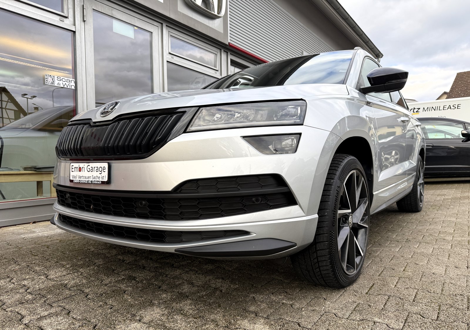 SKODA Karoq 2.0 TDI SCR SportLine 4x4 DSG, Diesel, Occasion / Gebraucht, Automatik - 3
