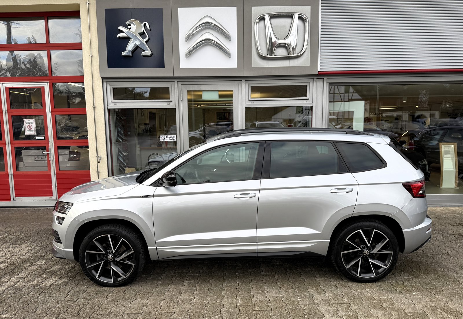 SKODA Karoq 2.0 TDI SCR SportLine 4x4 DSG, Diesel, Occasion / Gebraucht, Automatik - 4