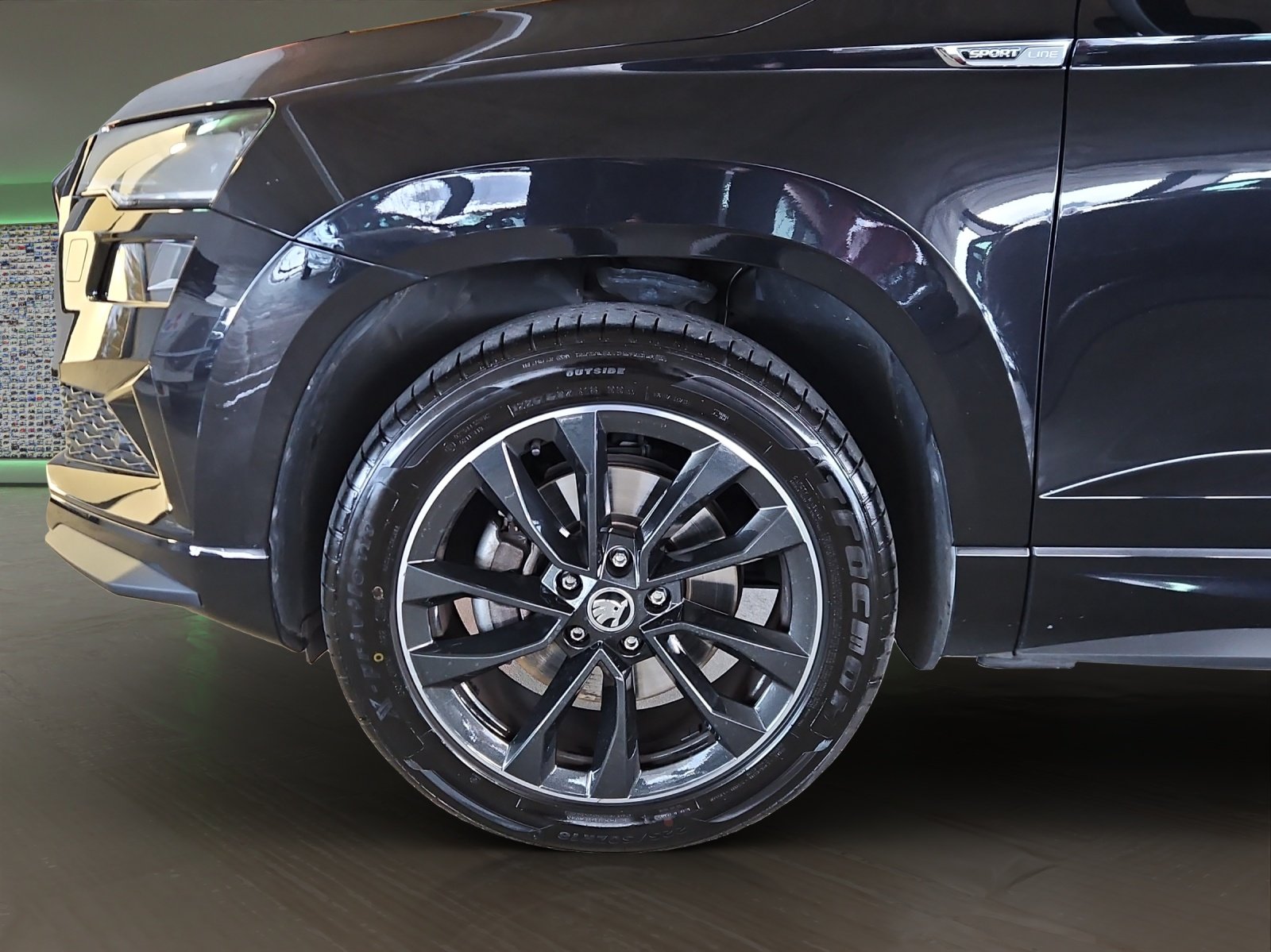 SKODA Karoq 2.0 TSI SportLine 4x4 DSG, Benzin, Occasion / Gebraucht, Automatik - 6