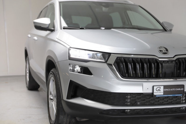 SKODA Karoq 1.5 TSI Select. DSG, Benzin, Occasion / Gebraucht, Automatik - 2