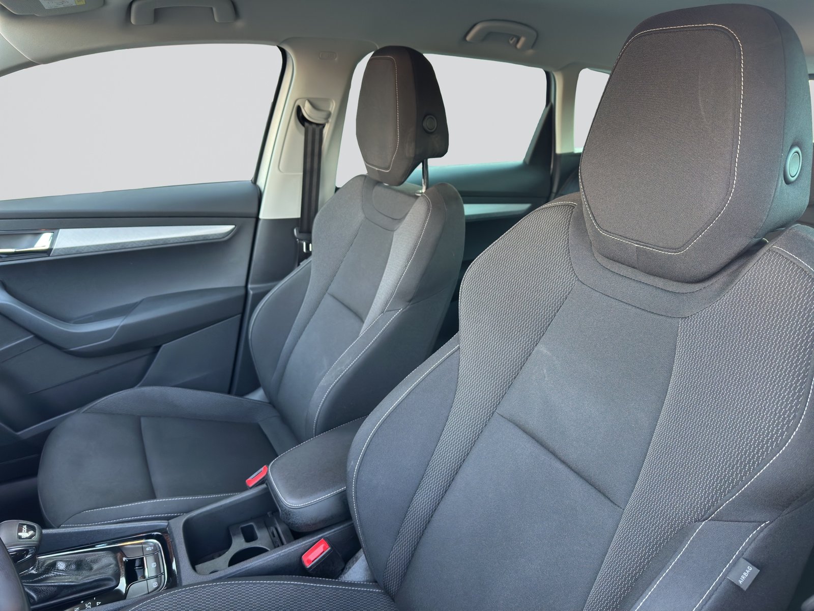 SKODA Karoq 1.5 TSI Selection DSG, Benzin, Occasion / Gebraucht, Automatik - 6