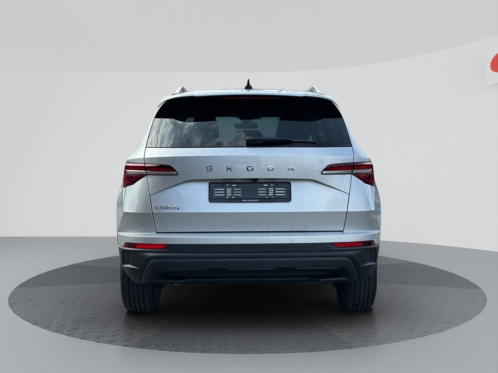 SKODA Karoq 1.5 TSI Selection DSG, Petrol, Second hand / Used, Automatic - 4