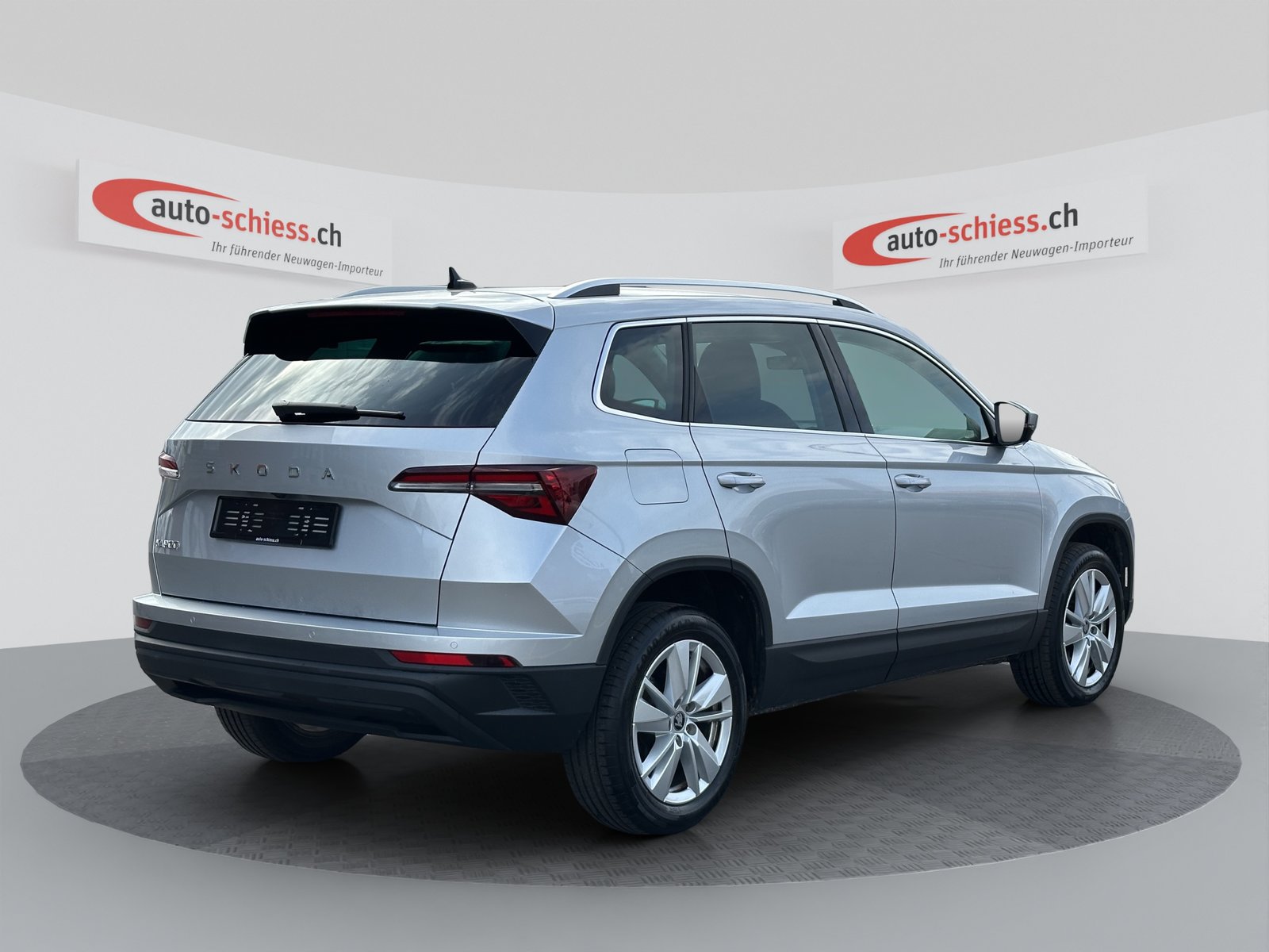 SKODA Karoq 1.5 TSI Selection DSG, Petrol, Second hand / Used, Automatic - 5