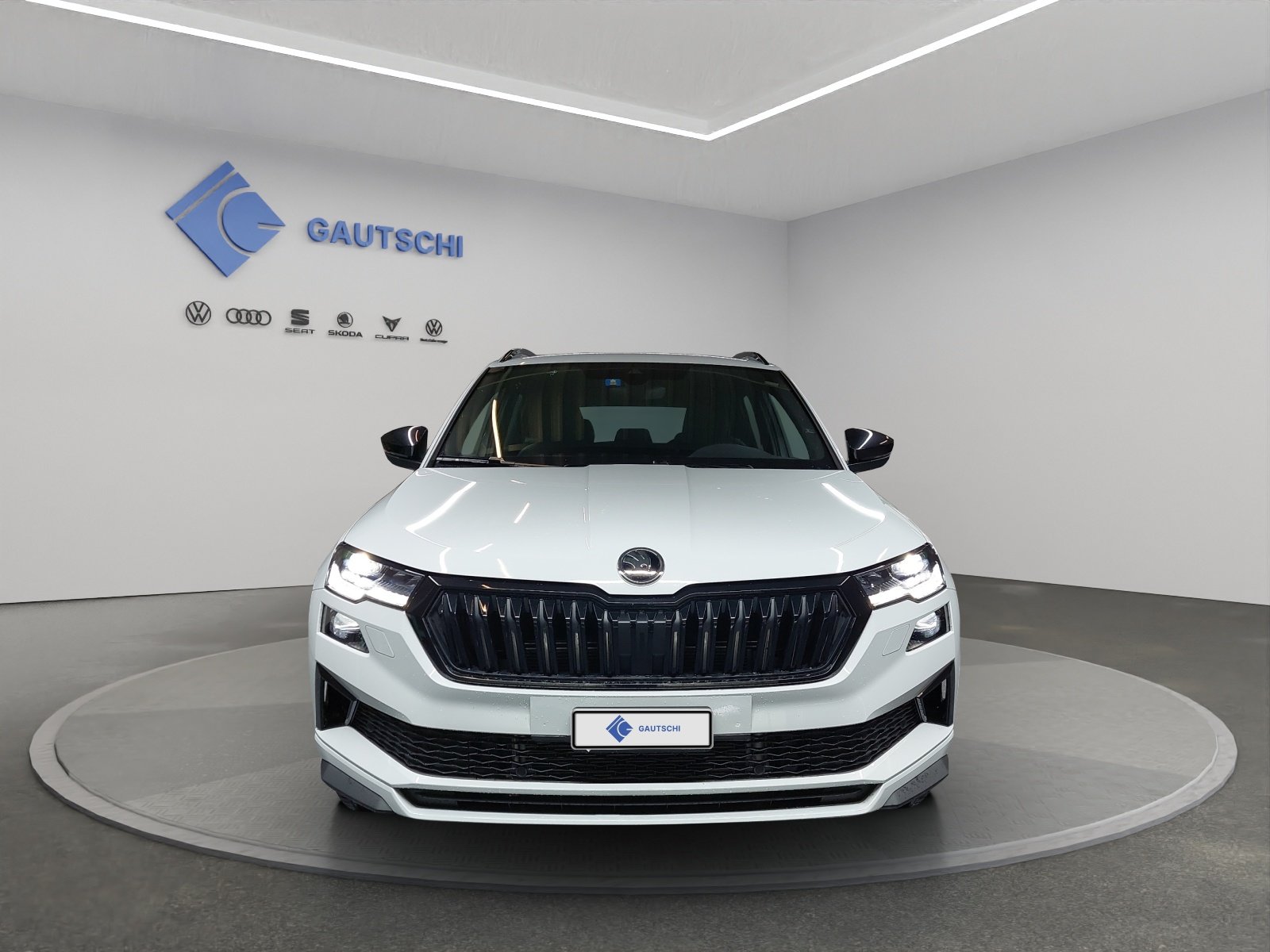 SKODA Karoq 2.0 TSI SportLine 4x4 DSG, Petrol, Second hand / Used, Automatic - 5