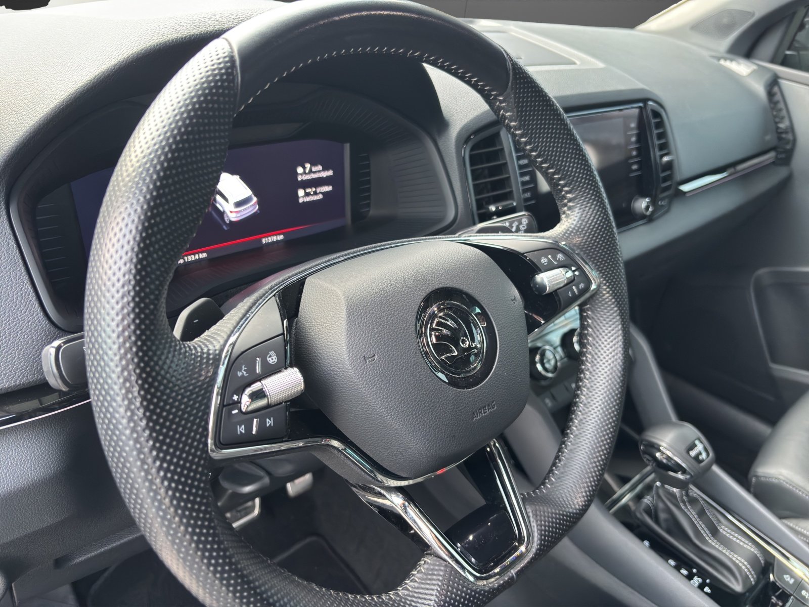 SKODA Karoq 2.0 TSI SportLine 4x4 DSG, Benzin, Occasion / Gebraucht, Automatik - 5