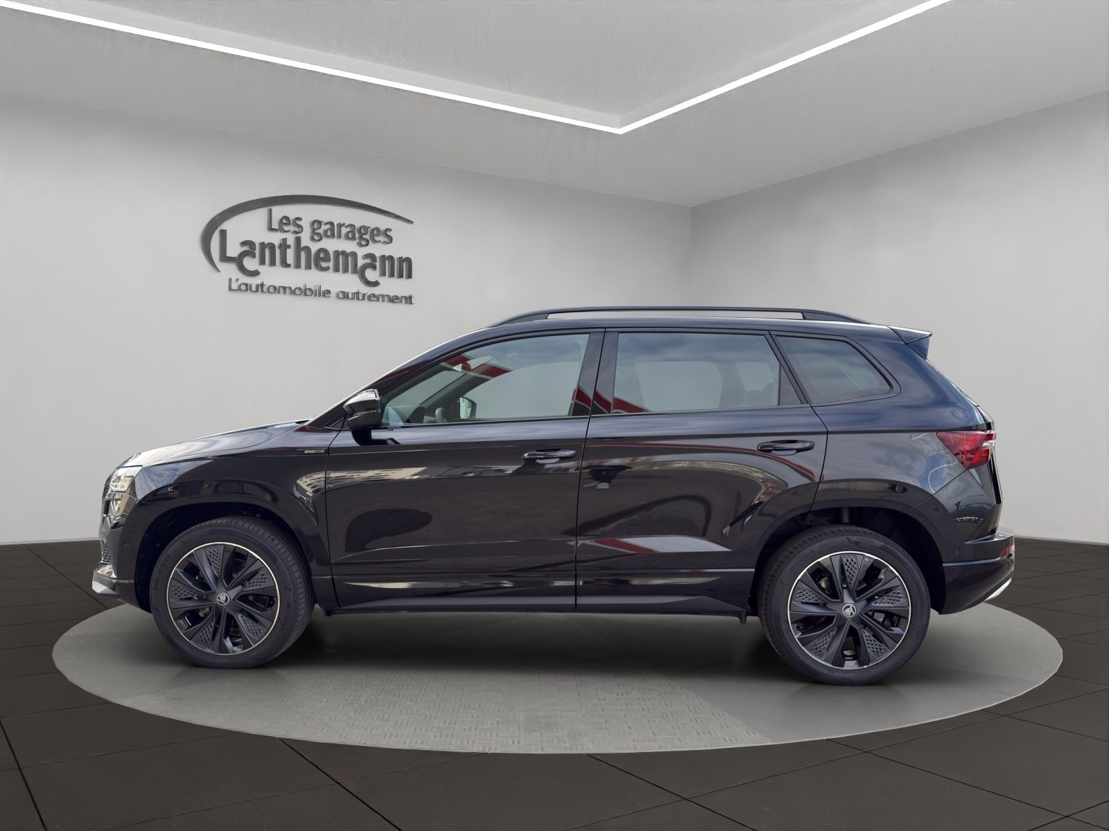 SKODA Karoq Sportline, Benzin, Occasion / Gebraucht, Automatik - 2