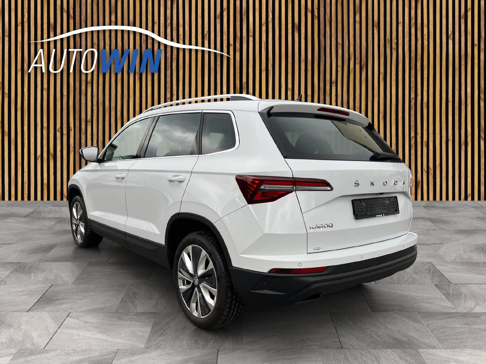 SKODA Karoq 1.5 TSI DSG, Petrol, Second hand / Used, Automatic - 4