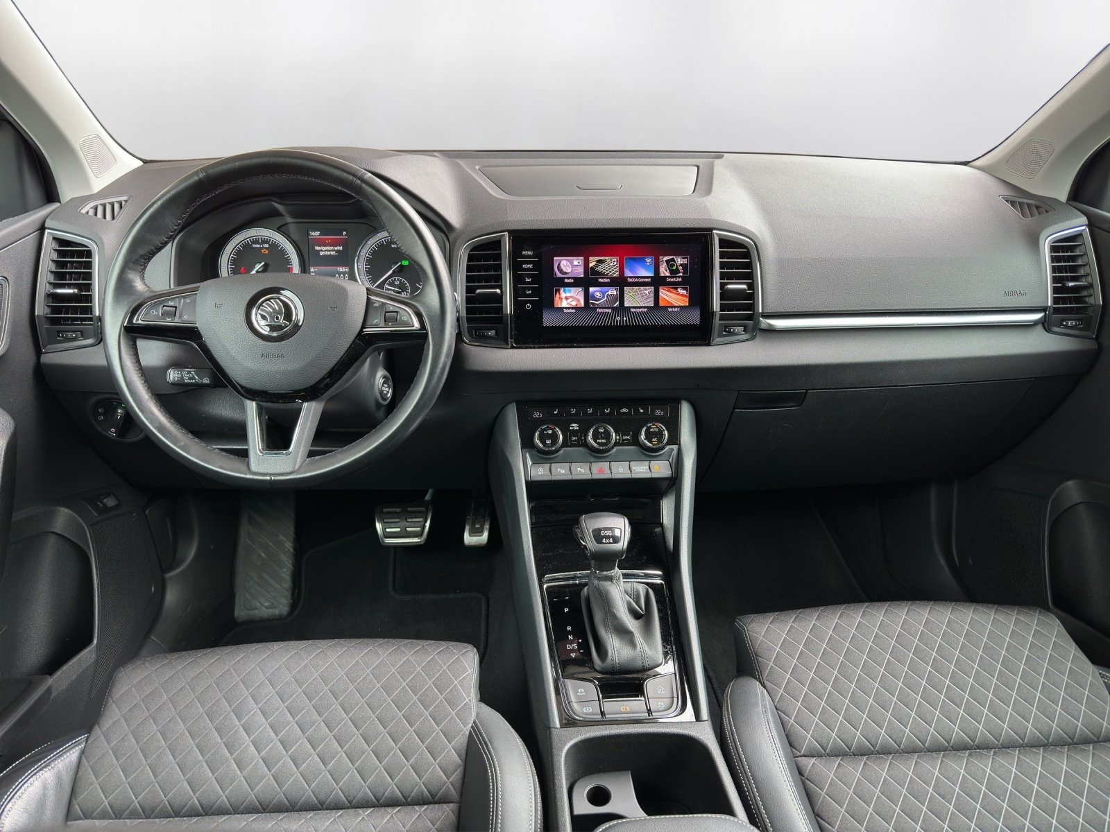 SKODA Karoq 2.0 TDI CR Style 4x4 DSG, Diesel, Occasion / Gebraucht, Automatik - 7