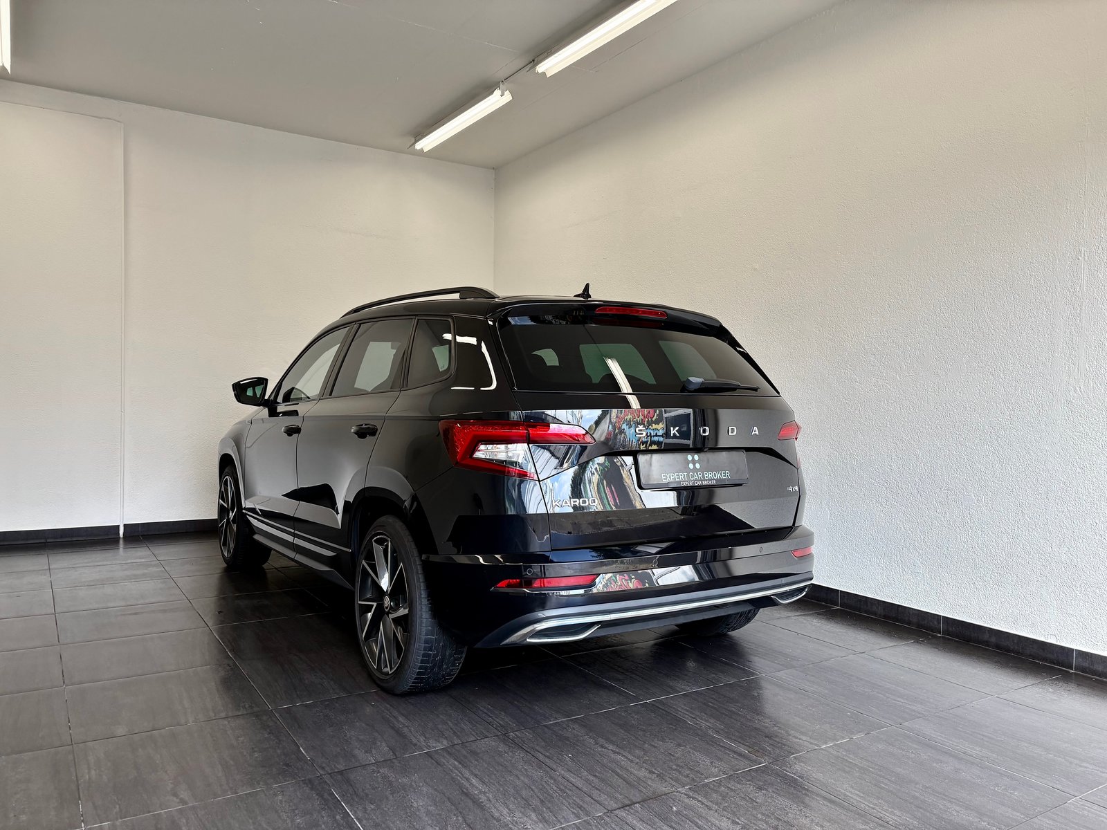 SKODA Karoq 2.0 TSI SportLine 4x4 DSG, Petrol, Second hand / Used, Automatic - 5