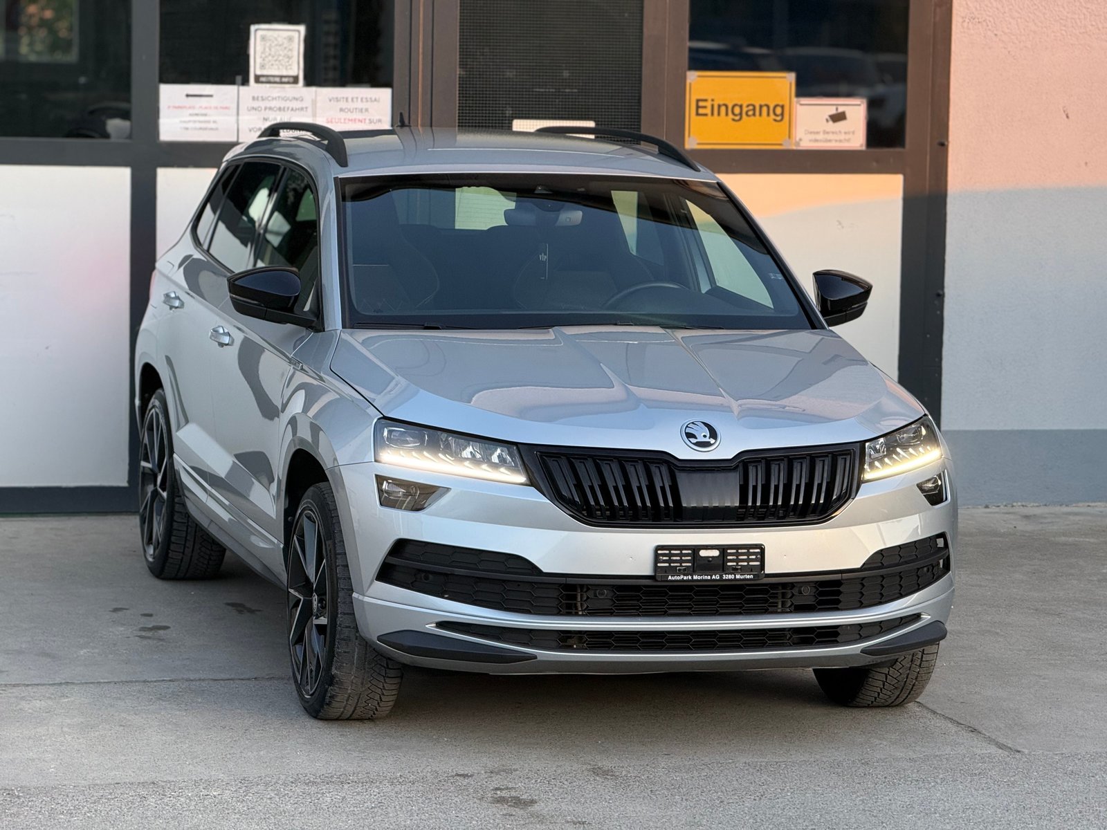 SKODA Karoq 2.0 TSI SportLine 4x4 DSG, Benzin, Occasion / Gebraucht, Automatik - 4