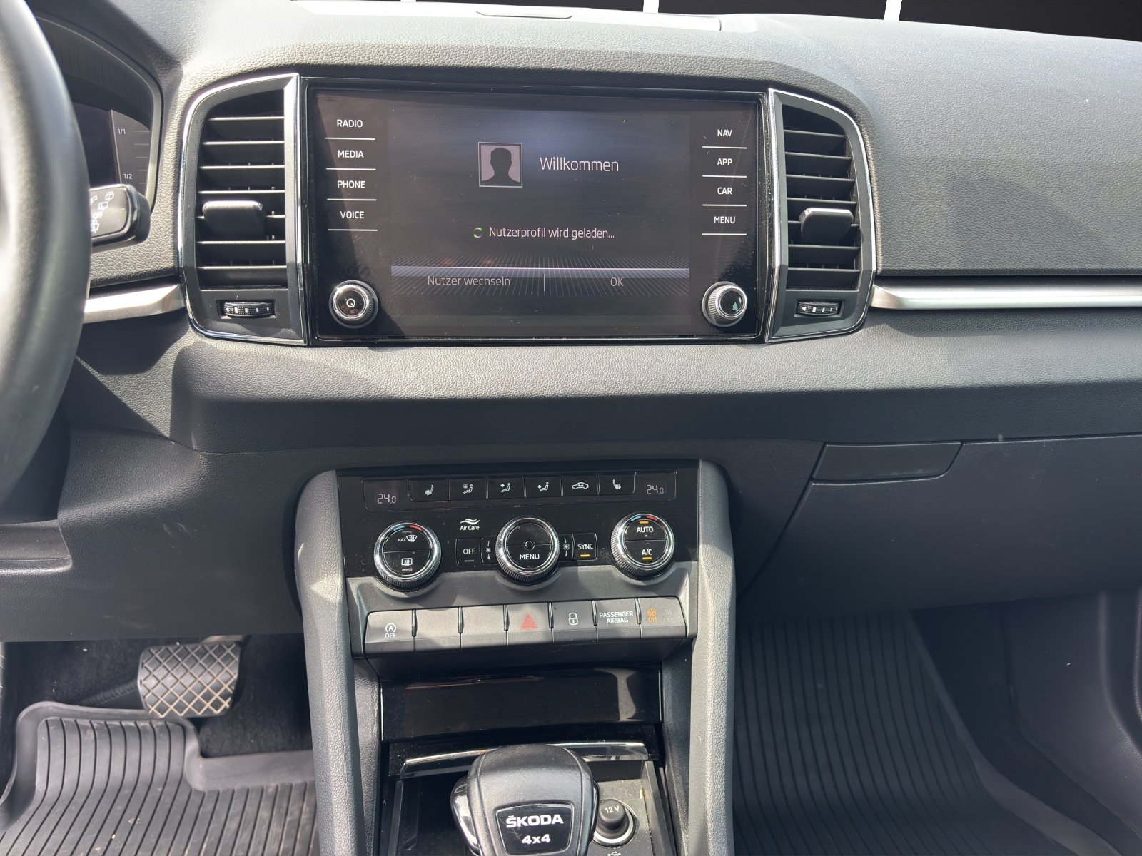 SKODA Karoq 2.0 TDI CR Ambition 4x4 DSG, Diesel, Occasion / Gebraucht, Automatik - 6