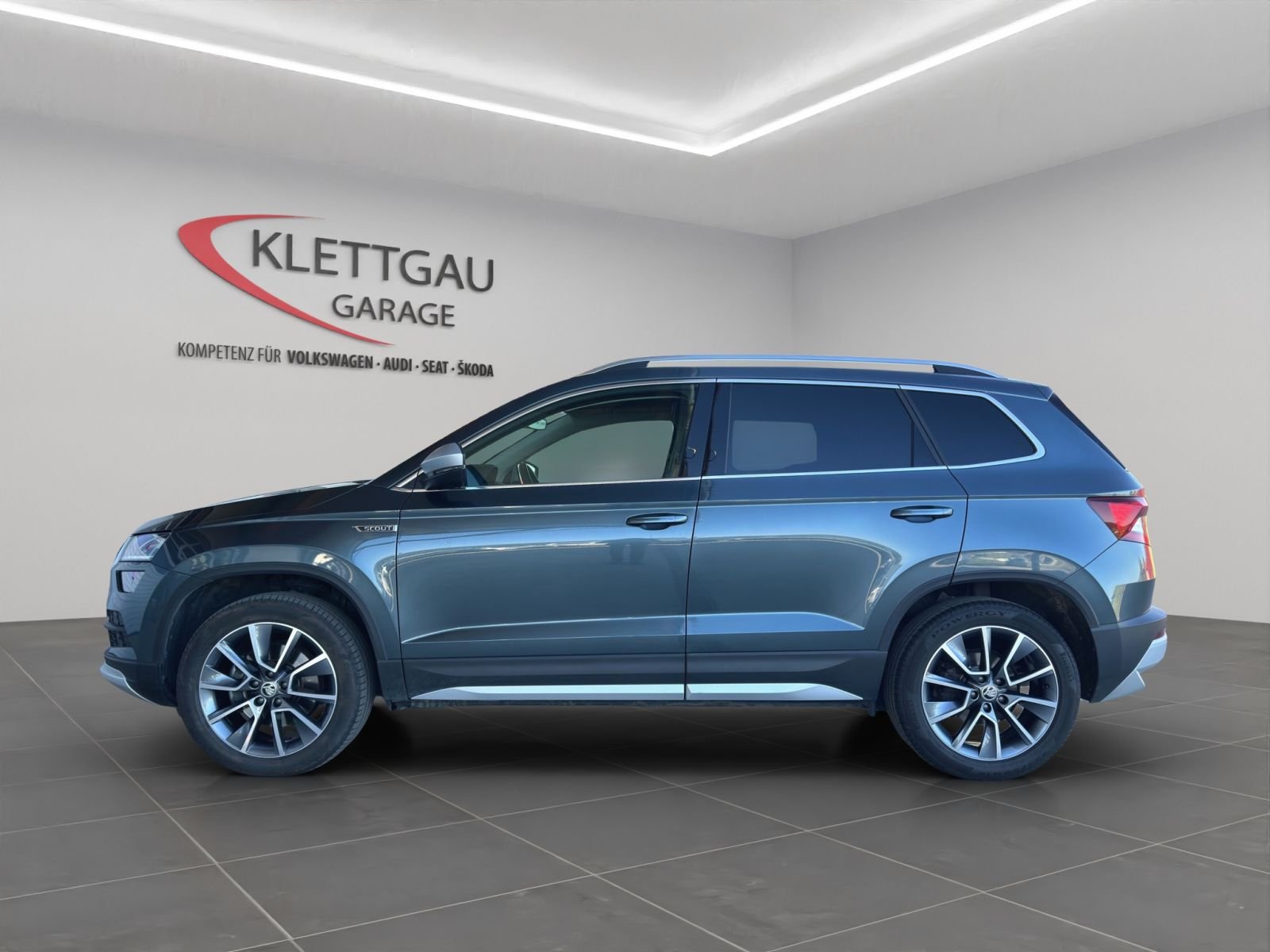 SKODA Karoq Scout 1.5 TSI DSG 4x4, Petrol, Second hand / Used, Automatic - 4
