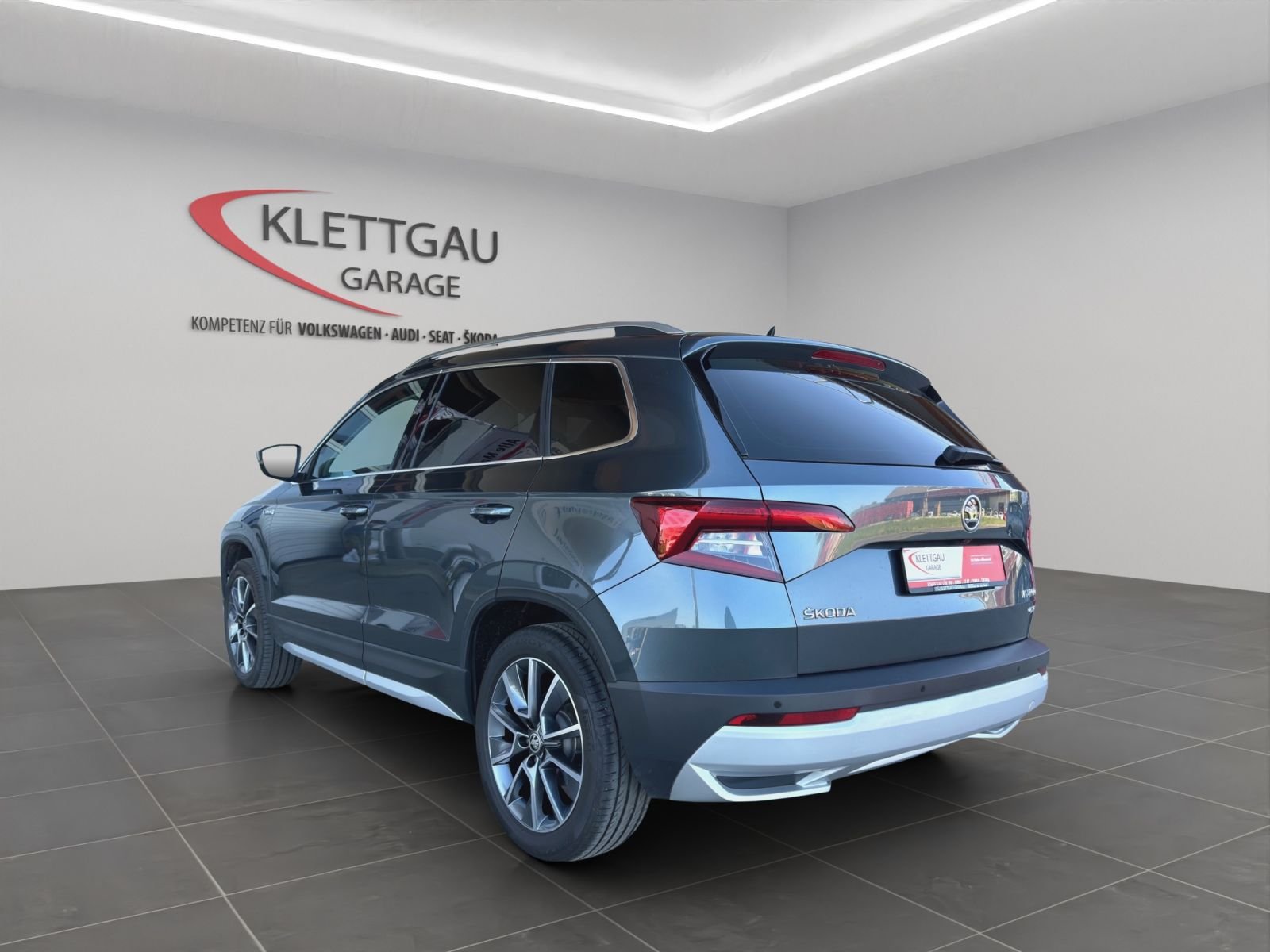 SKODA Karoq Scout 1.5 TSI DSG 4x4, Petrol, Second hand / Used, Automatic - 5