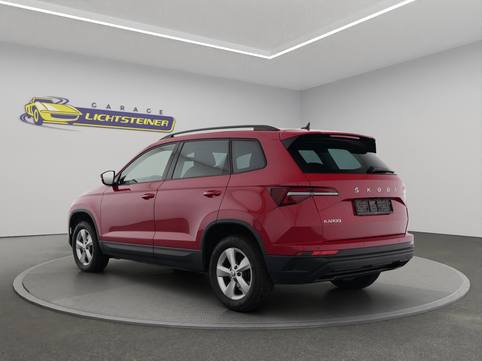 SKODA Karoq 1.5 TSI Style DSG inkl. Winterkompletträder, Petrol, Second hand / Used, Automatic - 4