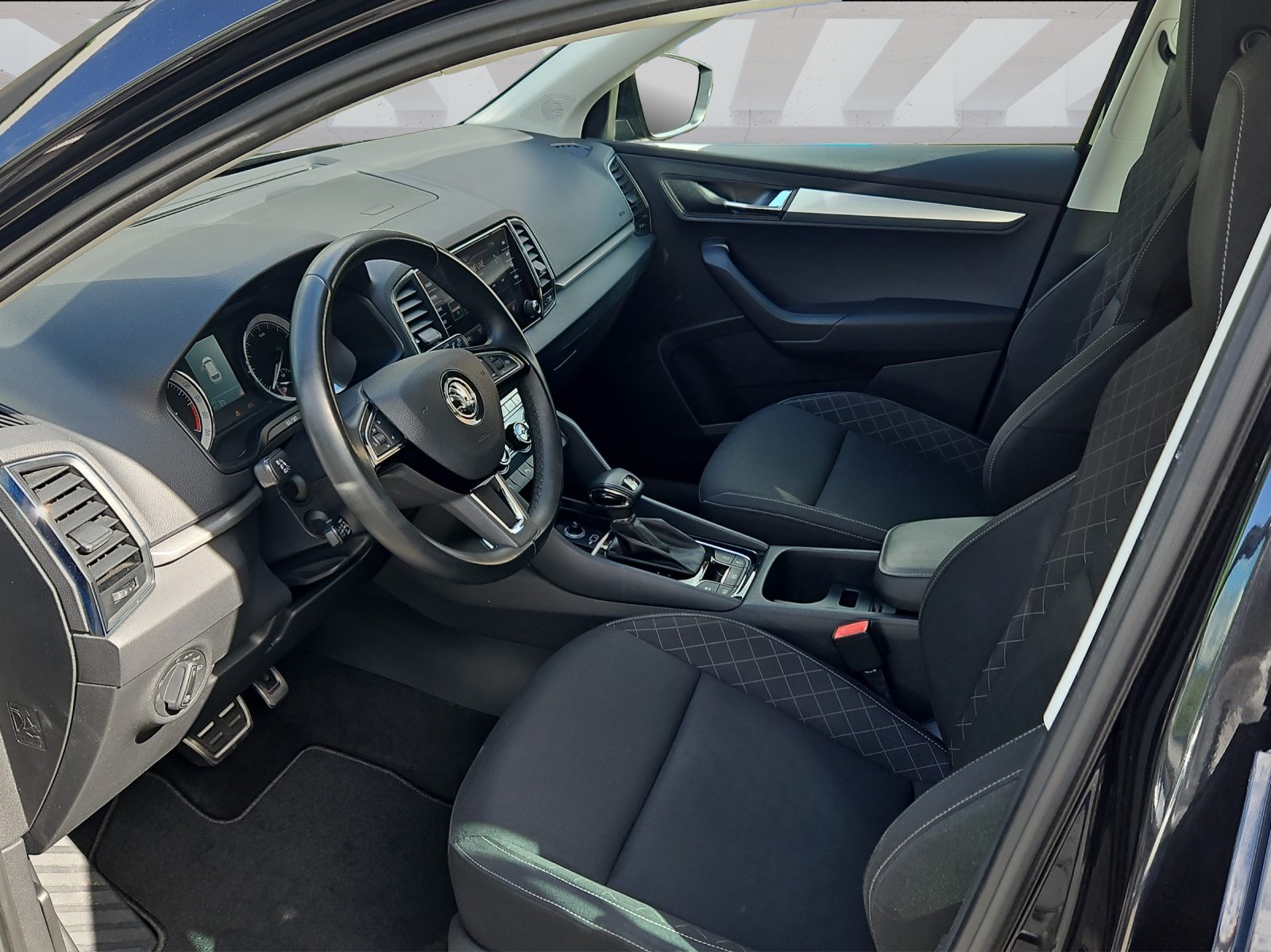 SKODA KAROQ Ambition, Diesel, Occasion / Gebraucht, Automatik - 5