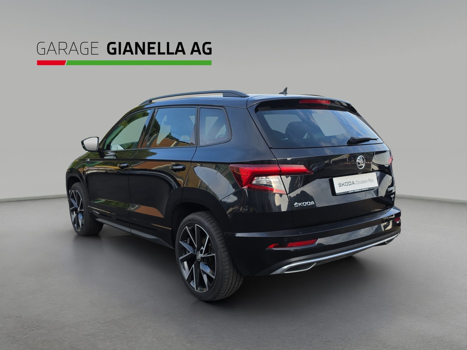 SKODA KAROQ SportLine, Petrol, Second hand / Used, Automatic - 3
