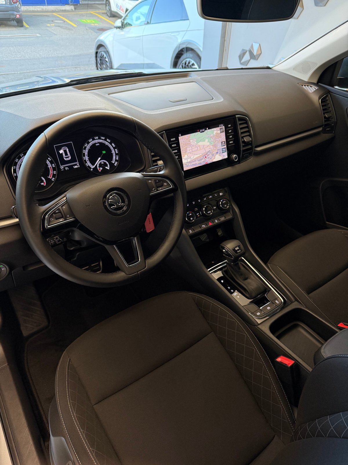 SKODA Karoq 2.0 TDI CR Ambition 4x4 DSG, Diesel, Occasioni / Usate, Automatico - 5