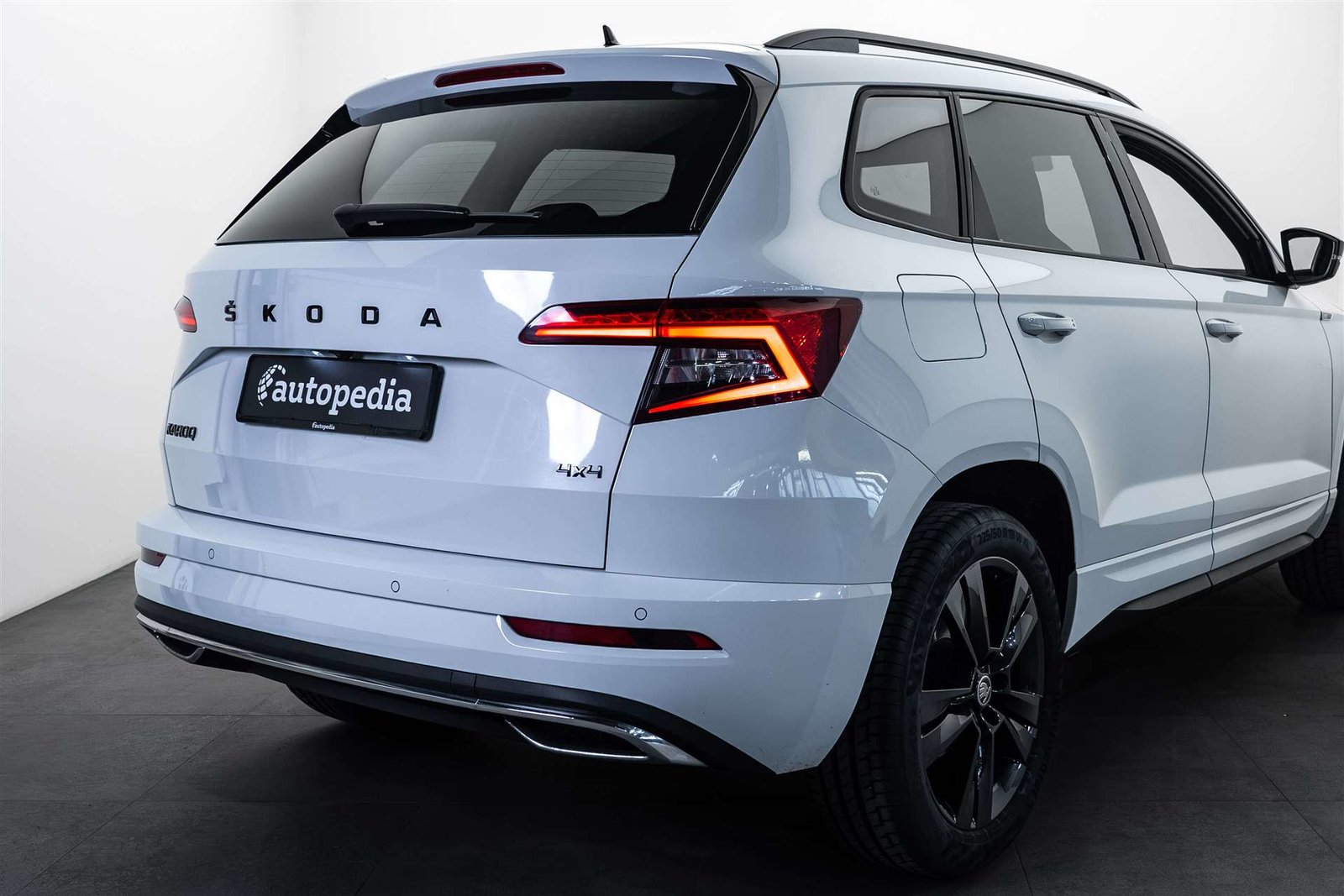 SKODA Karoq 2.0 TDI SCR SportLine 4x4 DSG, Diesel, Second hand / Used, Automatic - 4